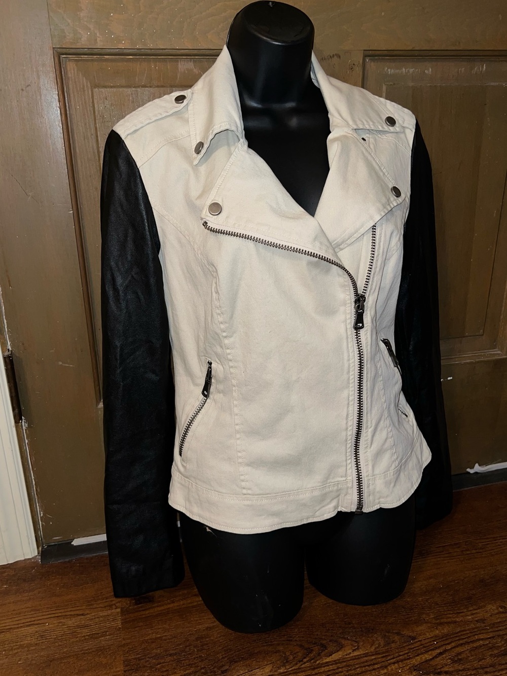 Ivory Moto Black Leather Two Tone Biker Chic Edgy Minimalist Jacket Size S - Picture 4 of 10
